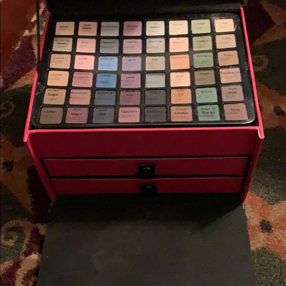 Makeup box!